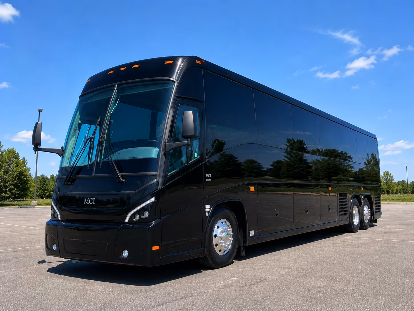 kraken storm game shuttles from marysville to climate pledge arena