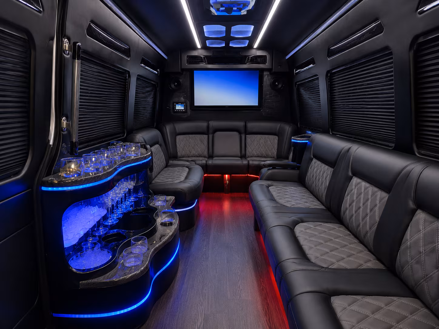 we help you compare buses before snohomish county prom season books out